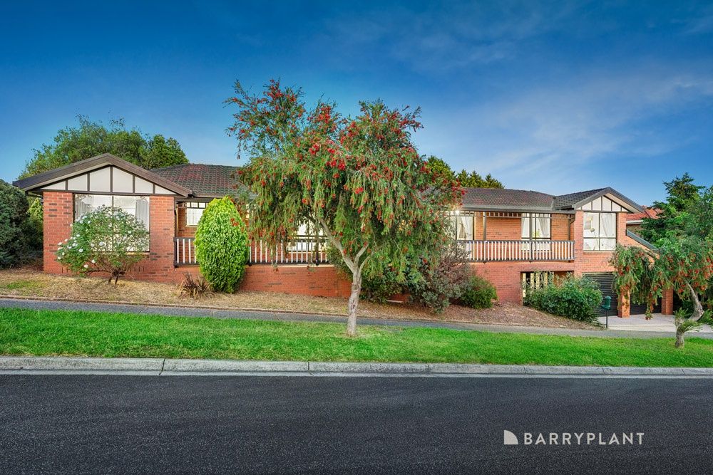 4 bedrooms House in 38 Callistemon Rise MILL PARK VIC, 3082