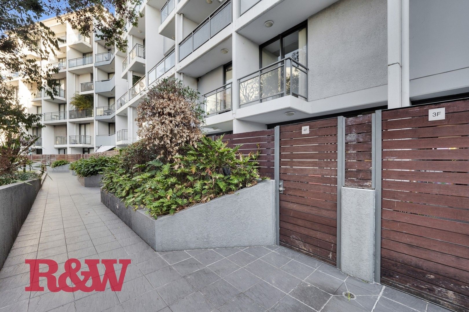 2 bedrooms Apartment / Unit / Flat in 4f/541 Pembroke Road LEUMEAH NSW, 2560