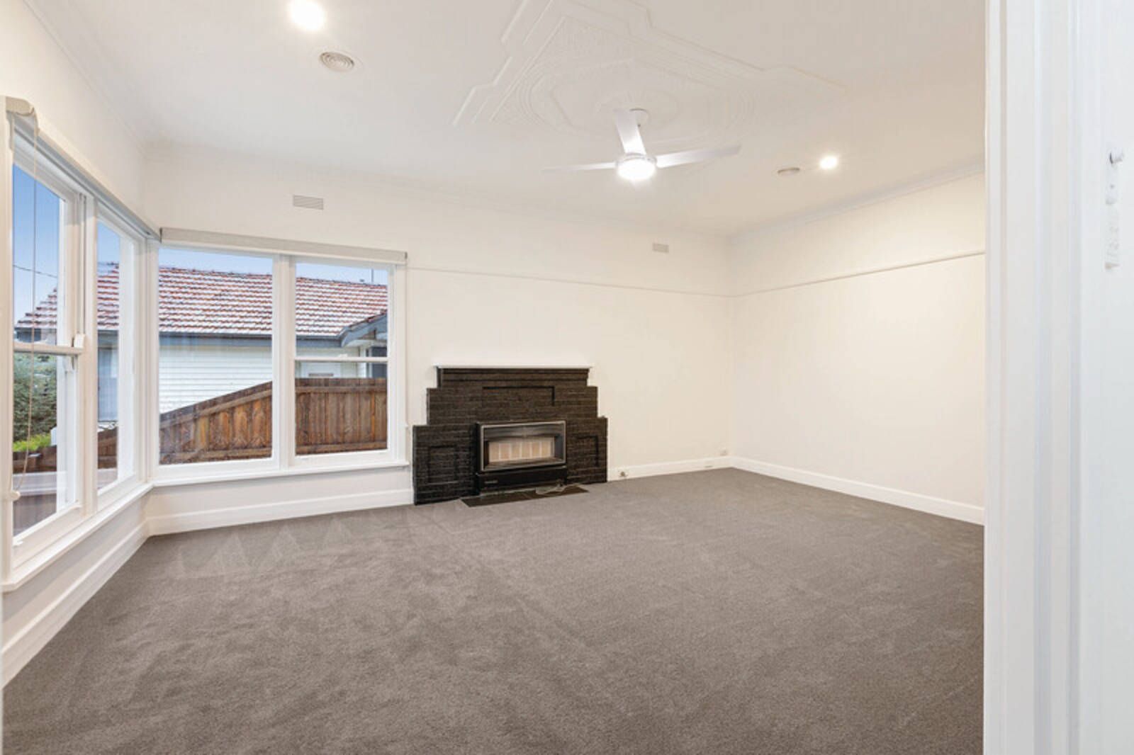 1/222 Kline Street, Eureka VIC 3350, Image 2