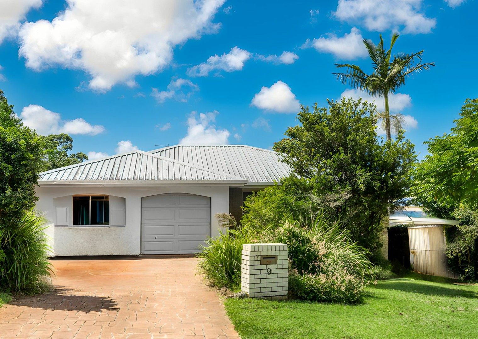 5 bedrooms House in 9 Rosewood Avenue BANGALOW NSW, 2479