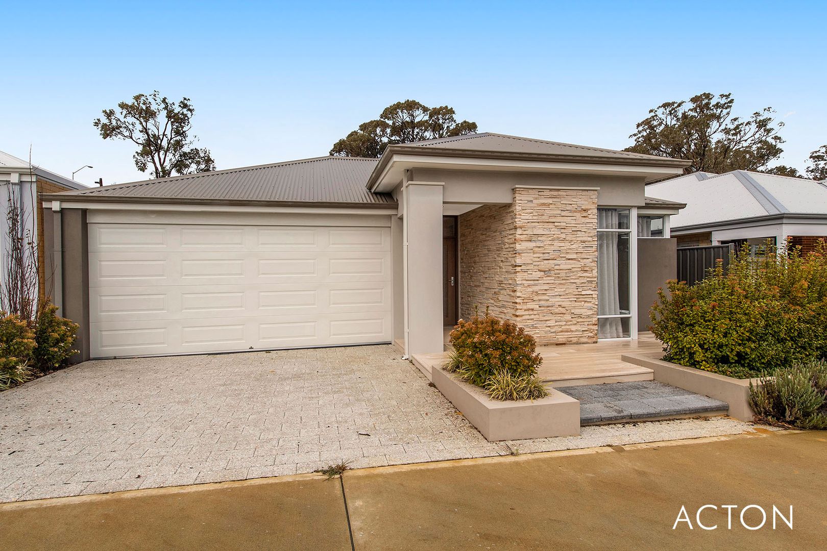 21 Gooljak Rise, Lakelands WA 6180, Image 2