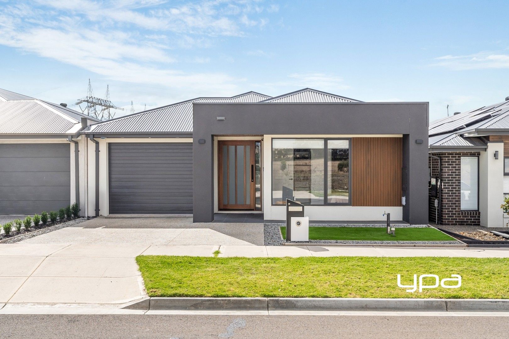 4 bedrooms House in 28 Senkaki St SUNBURY VIC, 3429