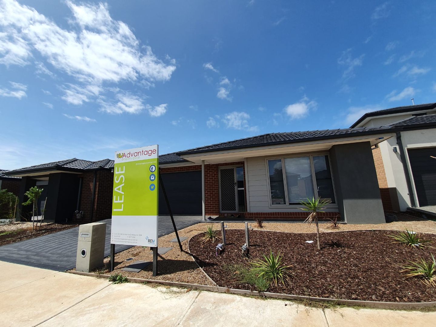 lease transfer house in point cook