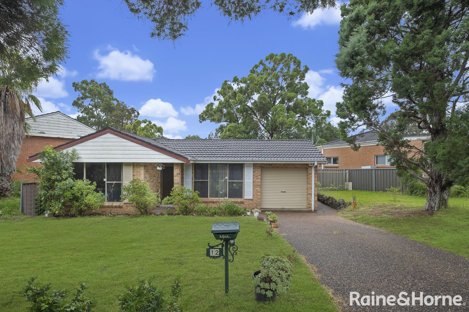 12 Penn Crescent, Quakers Hill Property History & Address Research