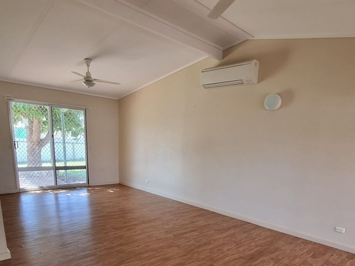 3 bedrooms House in 14 Andover Way BULGARRA WA, 6714