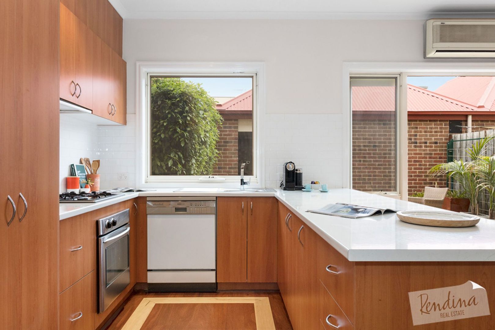 27 Speakmen Street, Kensington VIC 3031, Image 2