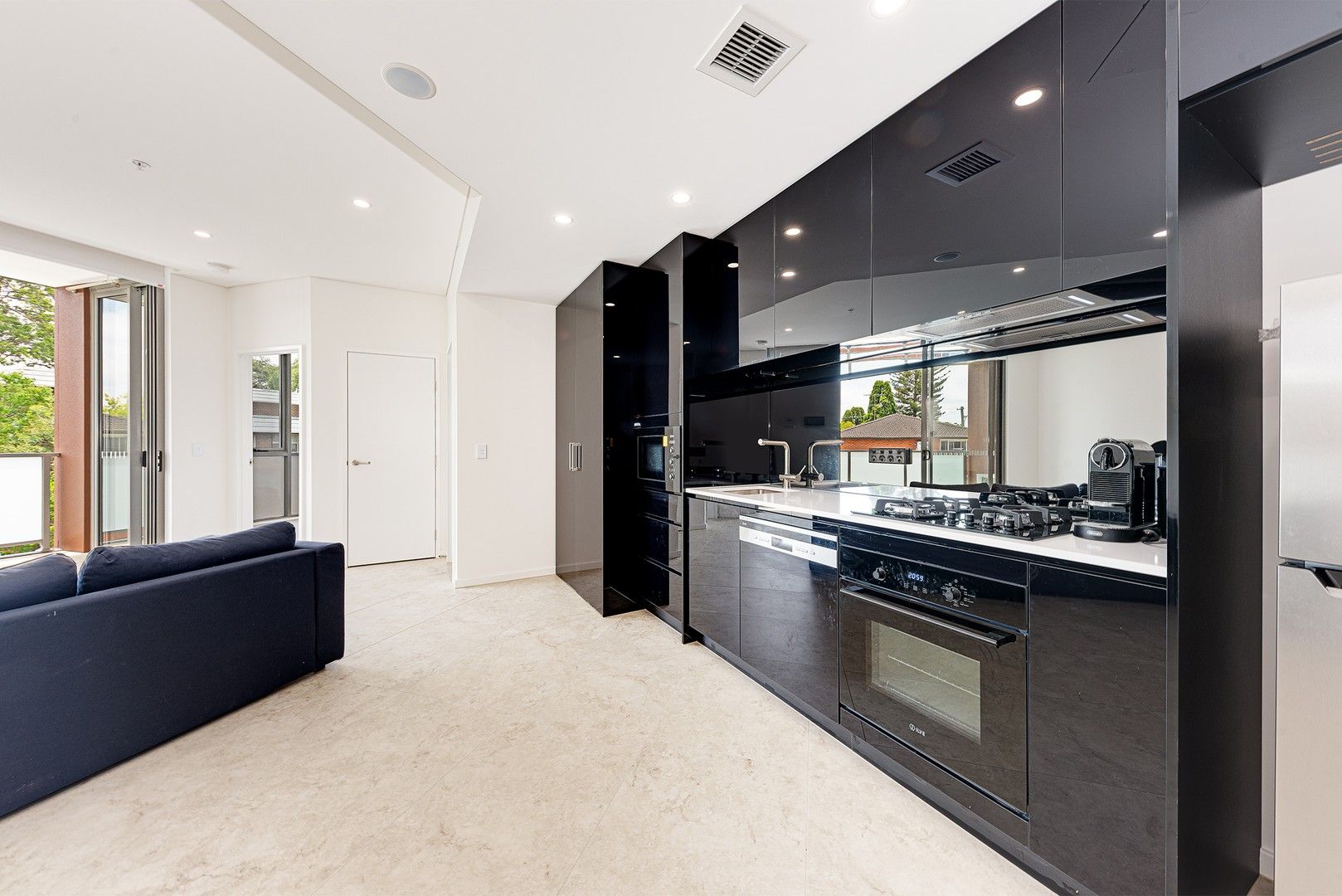 1 bedrooms Apartment / Unit / Flat in 703A/84-90 Gordon Crescent LANE COVE NSW, 2066