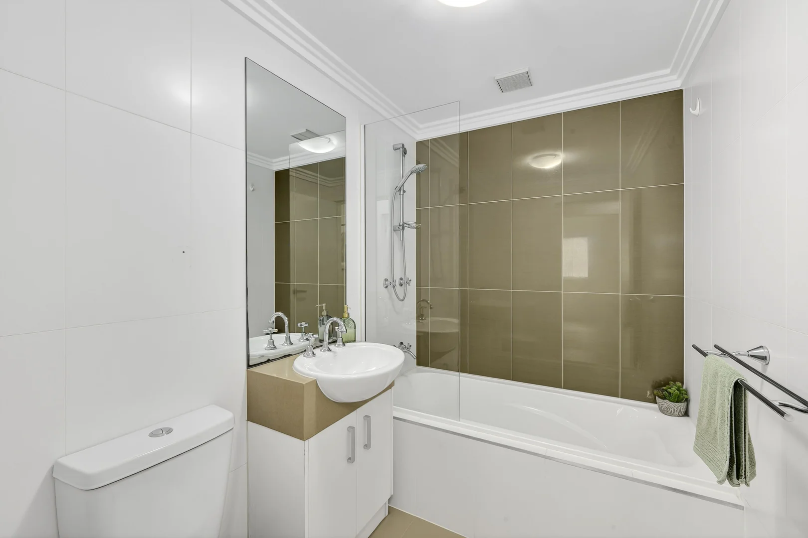 Additional image 6 of 10/11-13 Holborn Avenue, Dee Why NSW 2099