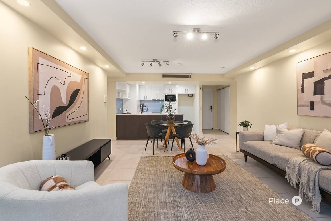 14/21 Dock Street South Brisbane 4101 - Image 3