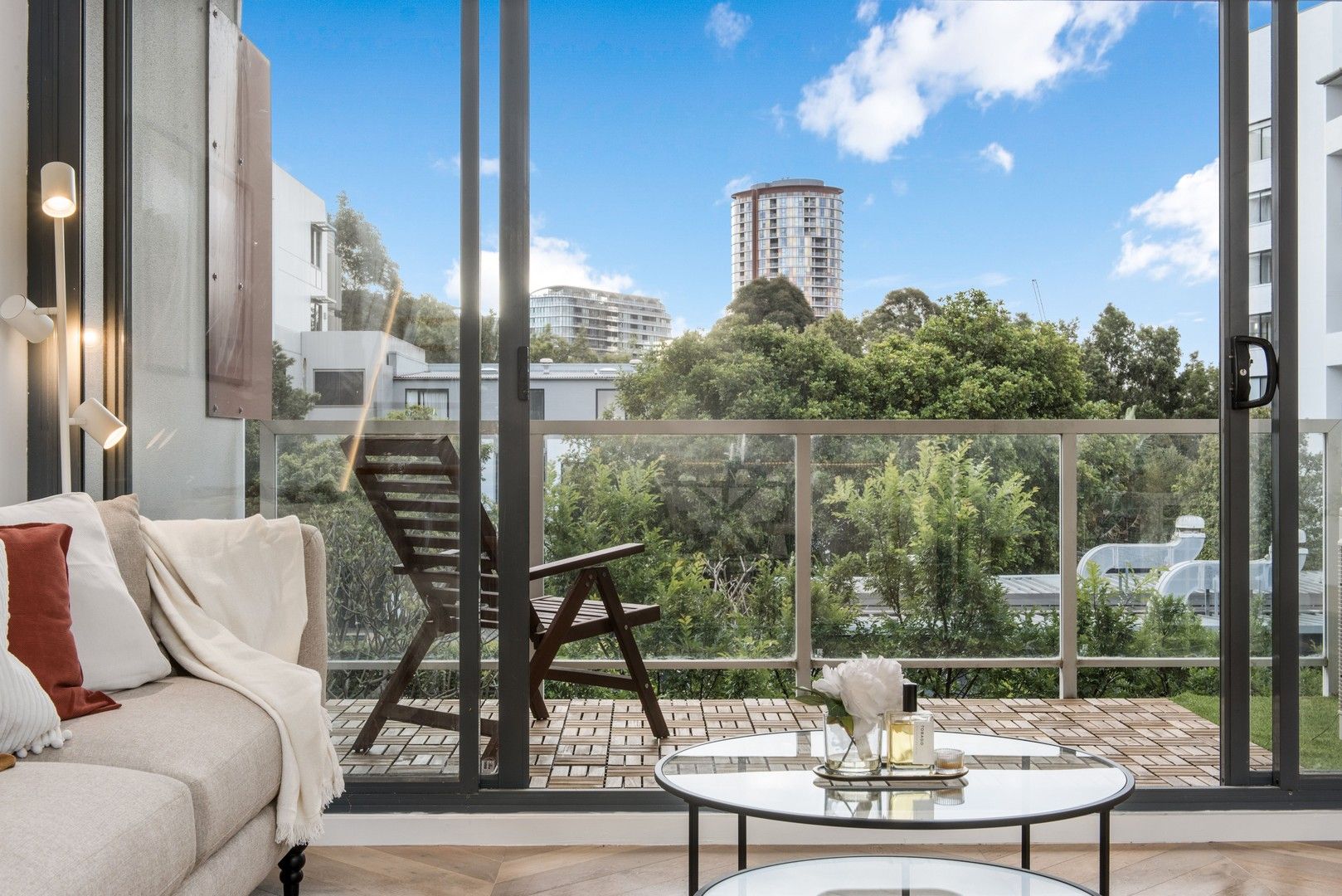 2 bedrooms Apartment / Unit / Flat in 18/8 Grandstand Parade ZETLAND NSW, 2017