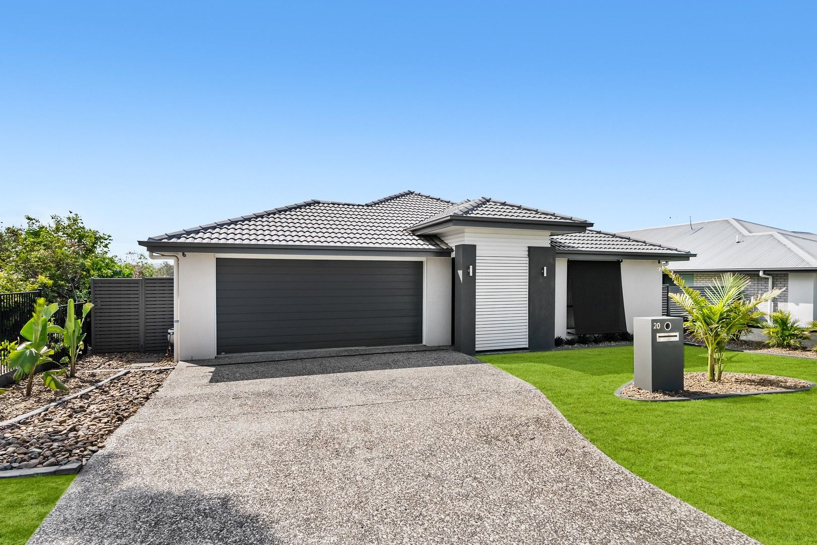 4 bedrooms House in 20 Azure Way COOMERA QLD, 4209