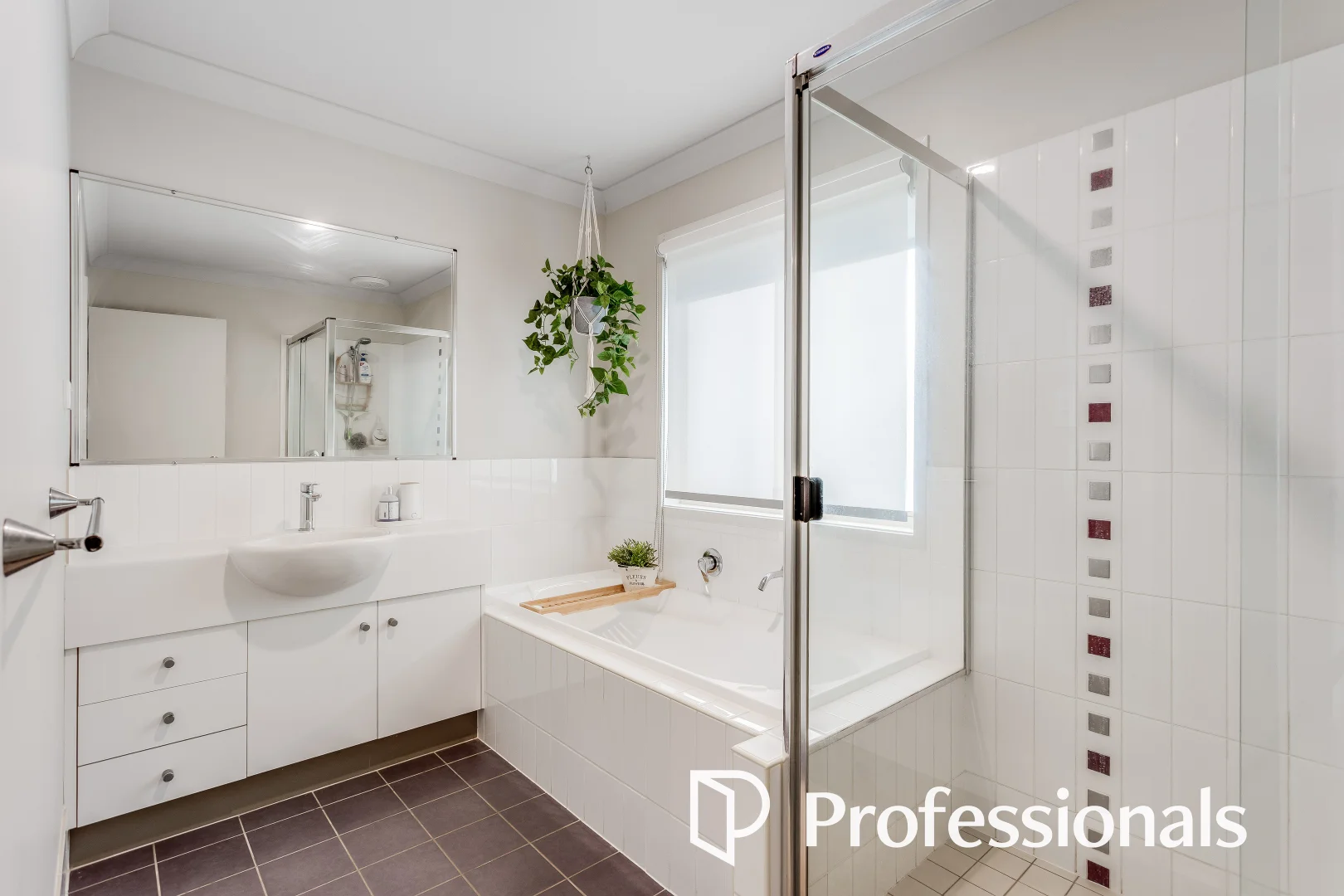 Additional image 16 of 15 Lilly Crescent, Kallangur QLD 4503