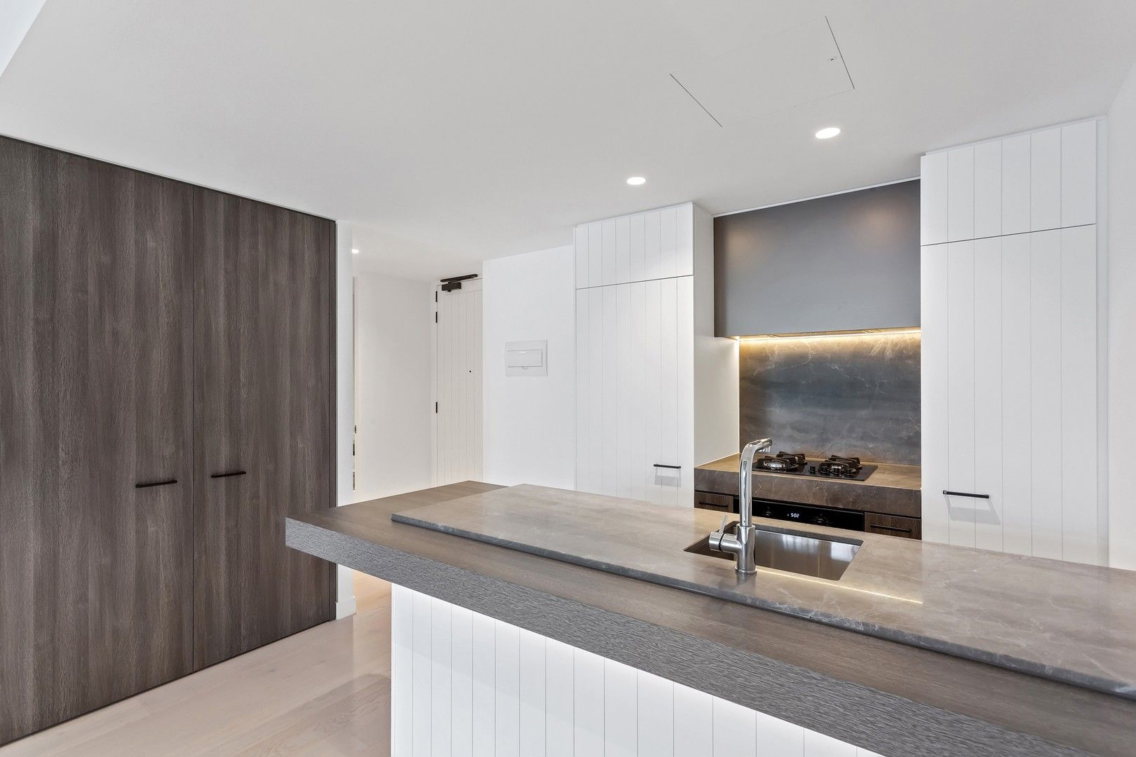 2 bedrooms Apartment / Unit / Flat in 214/31 Wellington Street COLLINGWOOD VIC, 3066