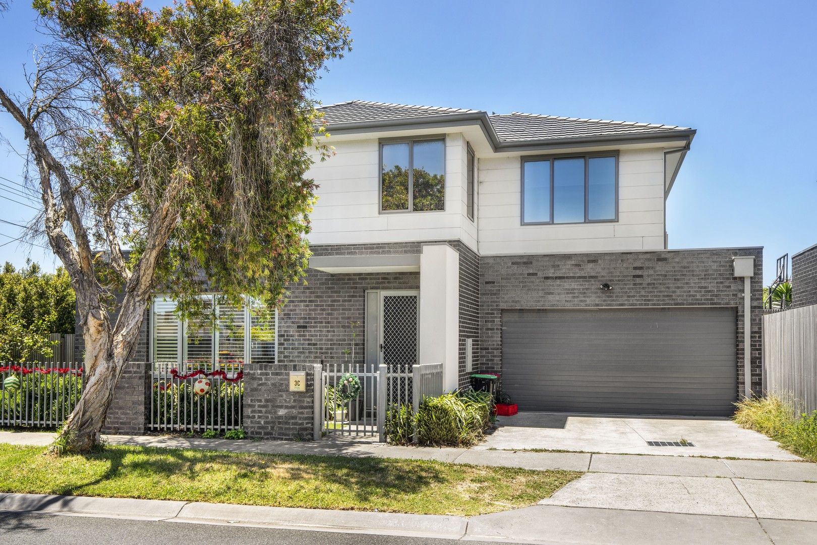 3 bedrooms Townhouse in 3C Alleyne Avenue BONBEACH VIC, 3196