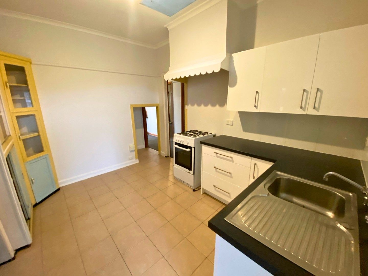 4 bedrooms House in 42 Stockdale Avenue CLAYTON VIC, 3168