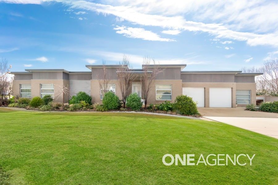 2 Plunkett Drive, Lake Albert Property History & Address Research