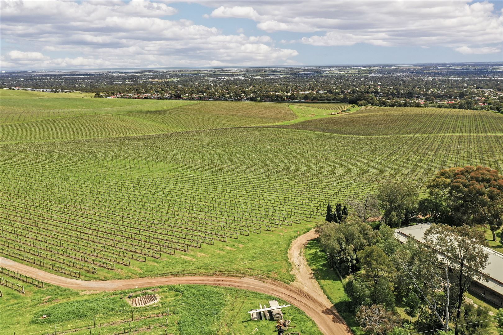4 bedrooms Farm in 8 Yelki Road ONE TREE HILL SA, 5114