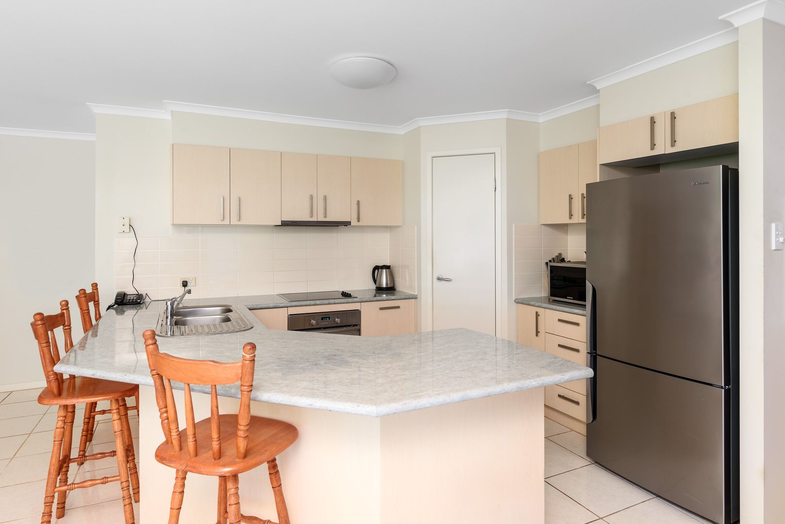 37 GOLDEN HIND AVENUE, Cooloola Cove QLD 4580, Image 2