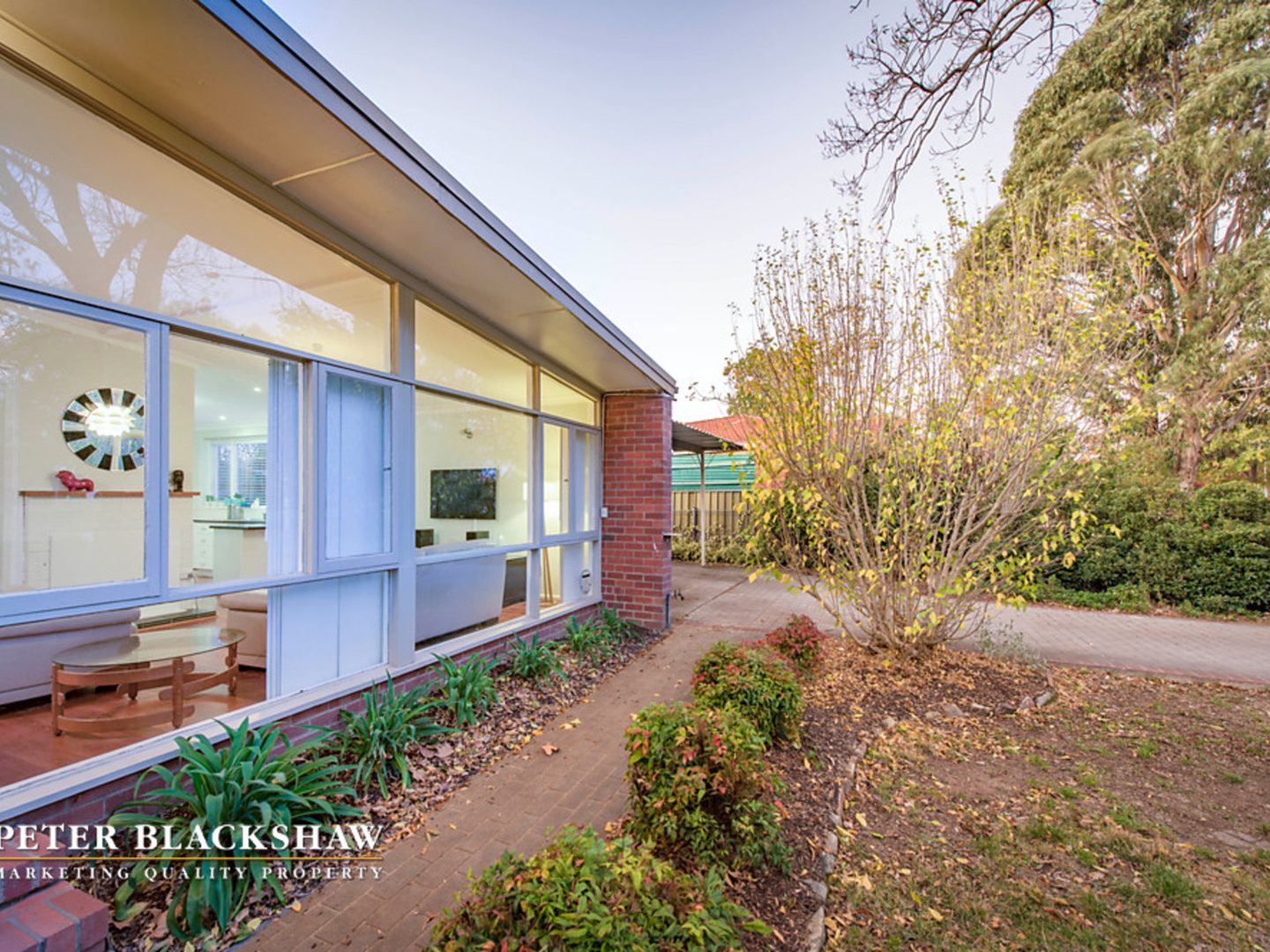 27 Majura Avenue, Dickson ACT 2602, Image 2