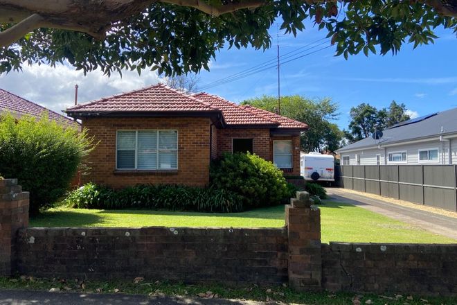 Picture of 240 Gipps Road, KEIRAVILLE NSW 2500
