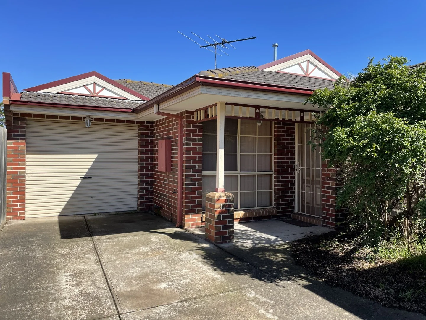 2/6 Douglas Court, Altona Meadows VIC 3028