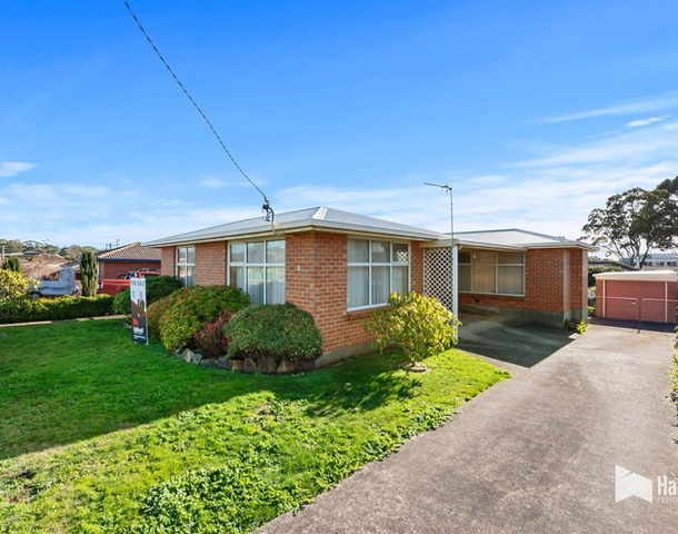 8 Willow Avenue, Devonport TAS 7310