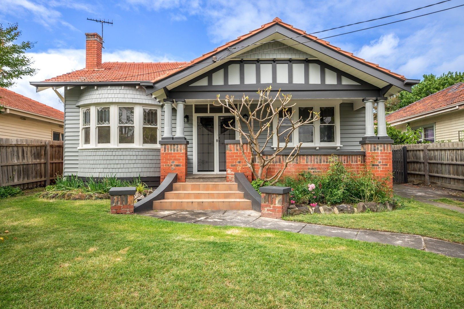 4 bedrooms House in 14 Ellendale Street HUGHESDALE VIC, 3166