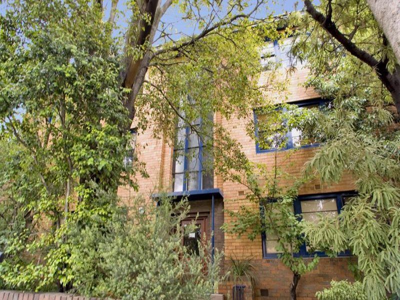 2 bedrooms Apartment / Unit / Flat in 2/88 Wellington Street ST KILDA VIC, 3182