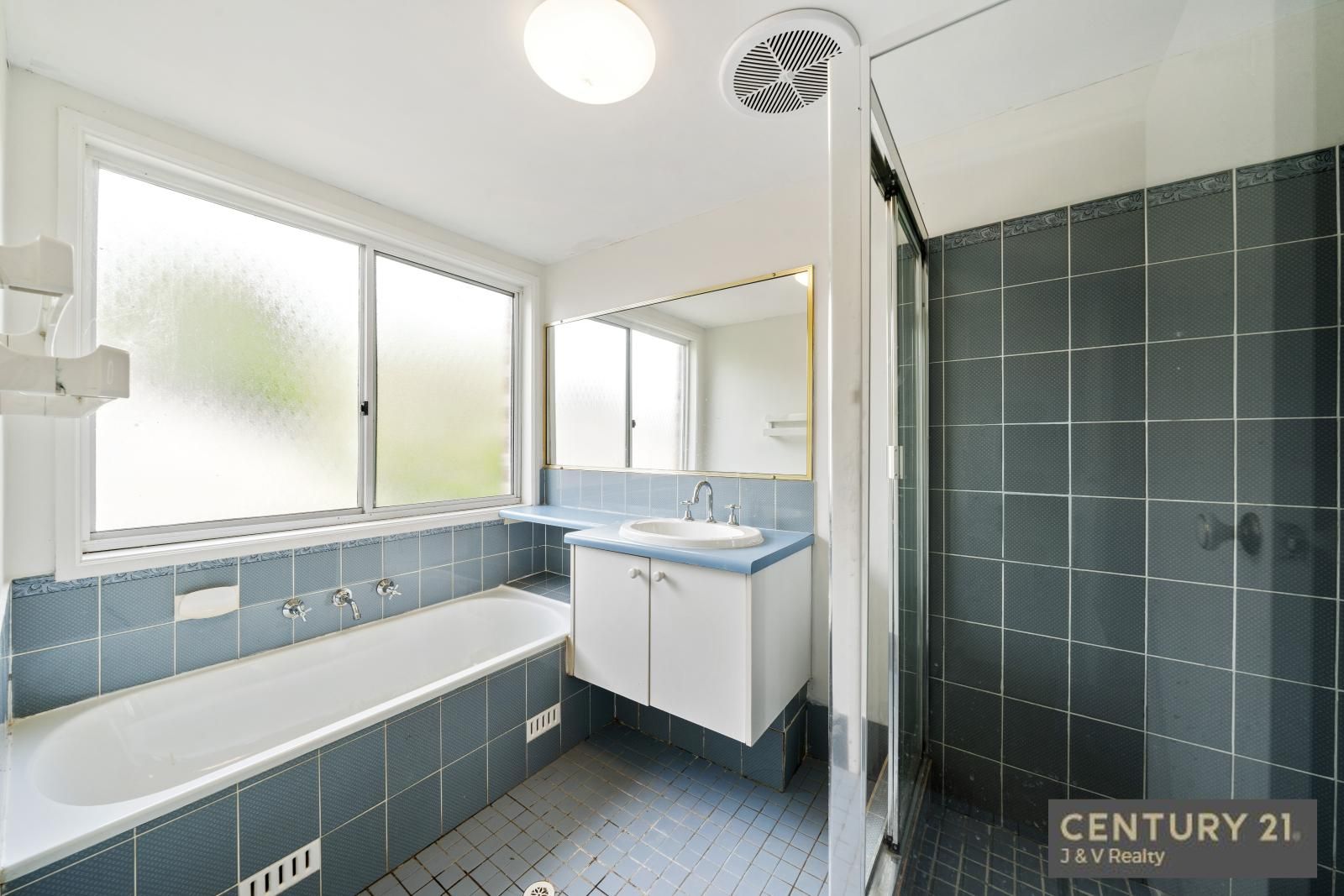 2 bedrooms House in 172 Sherbrook Road ASQUITH NSW, 2077