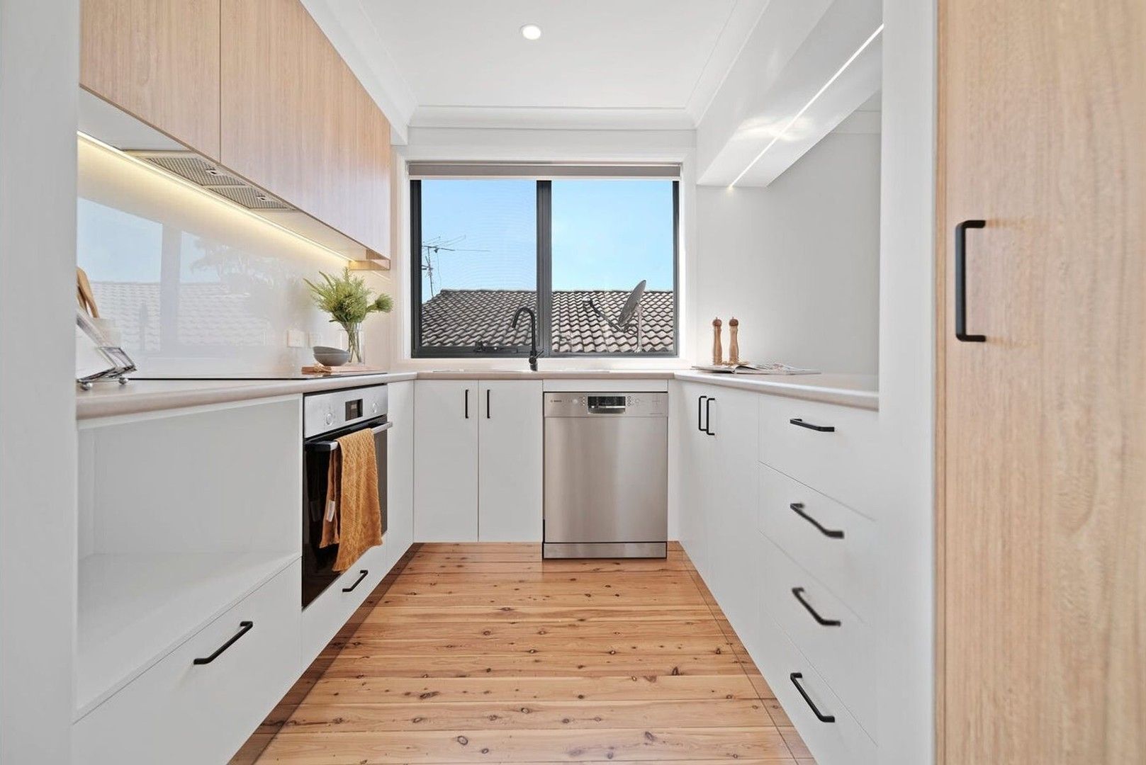 3 bedrooms House in 34 Elizabeth Cook Drive RANKIN PARK NSW, 2287