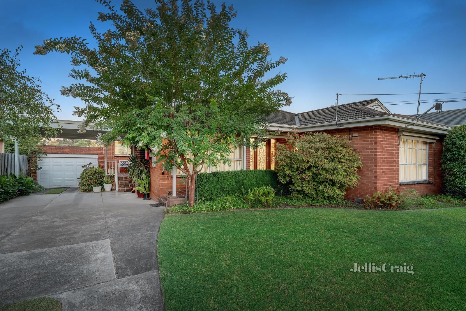 6 Laura Grove, Mount Waverley VIC 3149, Image 0