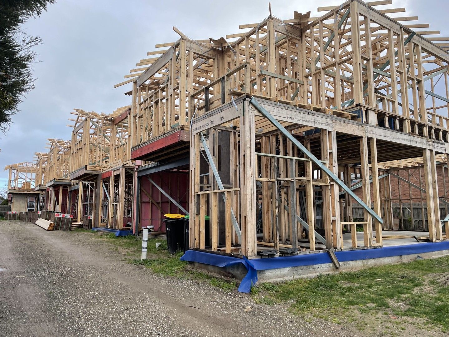 3 bedrooms Townhouse in 1/1080 Heatherton Road NOBLE PARK VIC, 3174