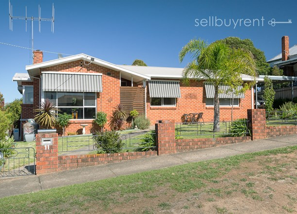 11 Banool Road, Tallangatta VIC 3700