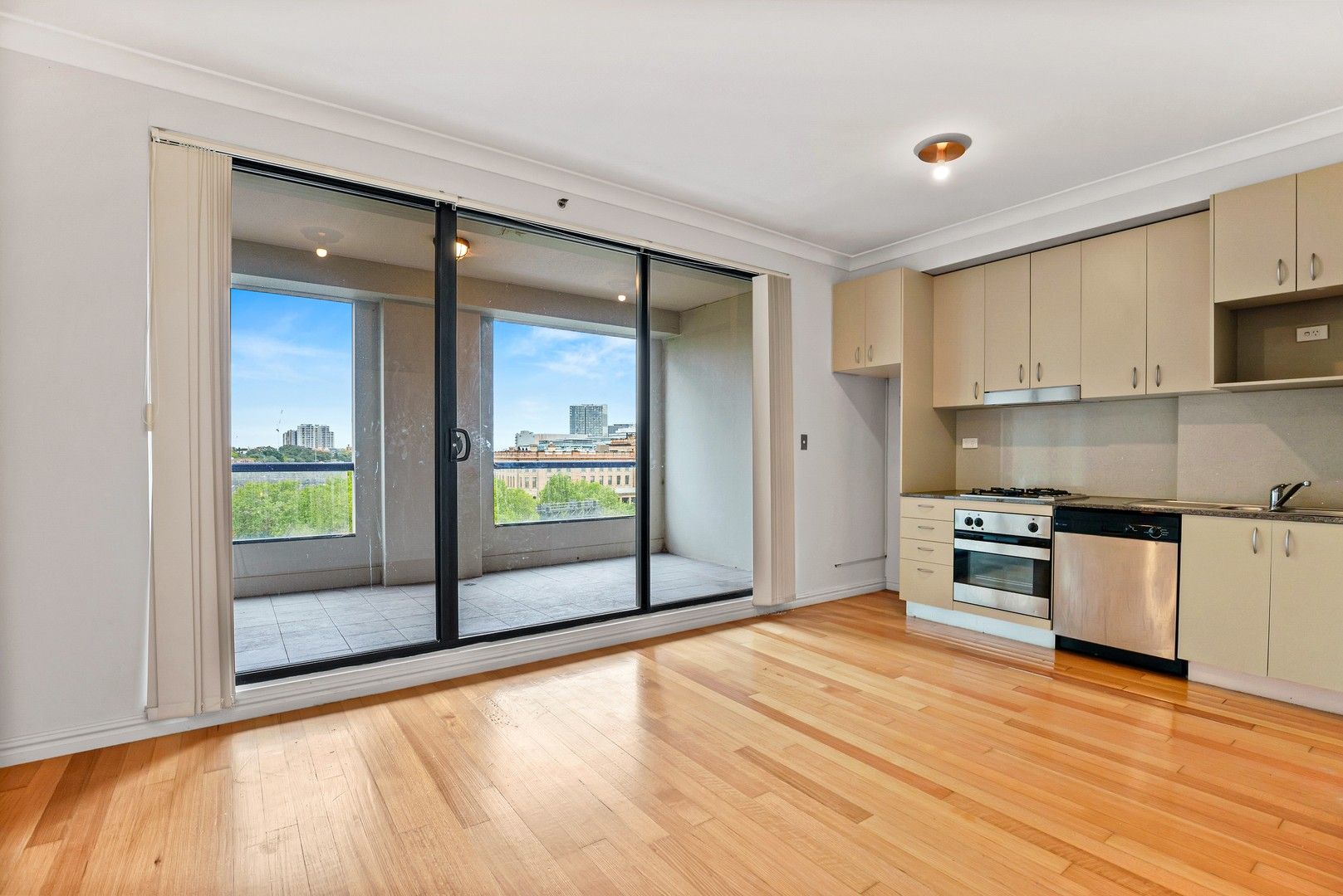 1 bedrooms Apartment / Unit / Flat in 908/242 Elizabeth Street SURRY HILLS NSW, 2010