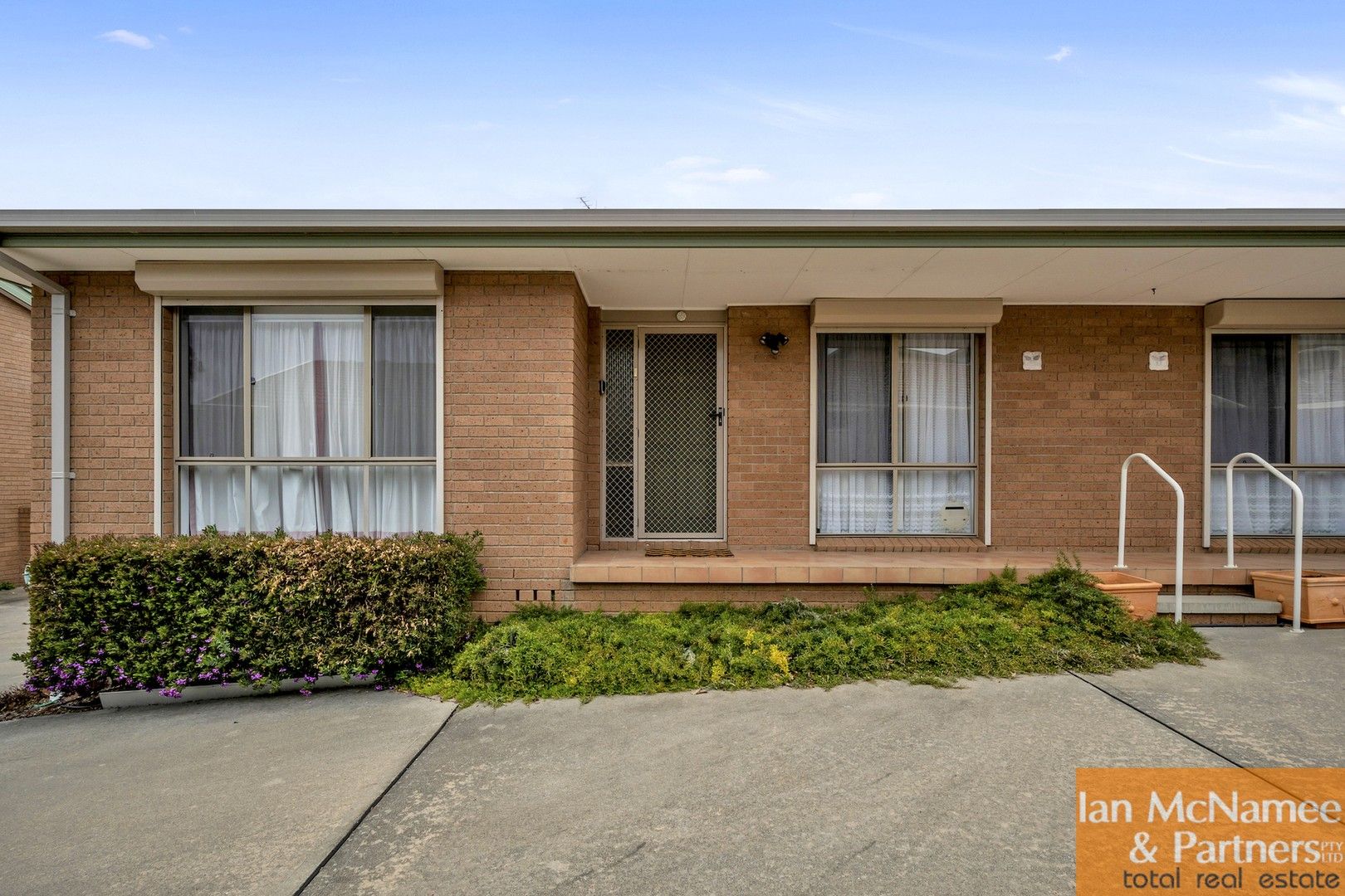 3 bedrooms Townhouse in 5/15 Henderson Road QUEANBEYAN NSW, 2620
