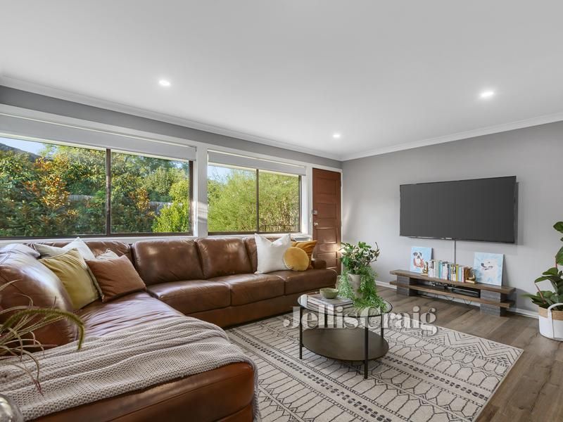 9/6-8 Surrey Road West, Croydon VIC 3136, Image 2