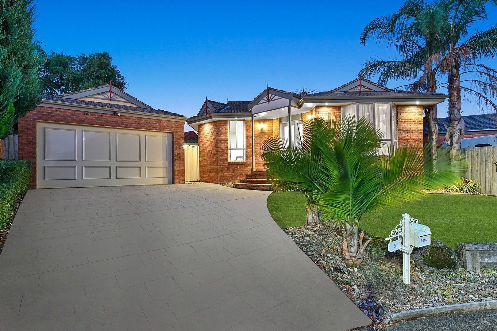 5 Renmark Court, Berwick VIC 3806, Image 0