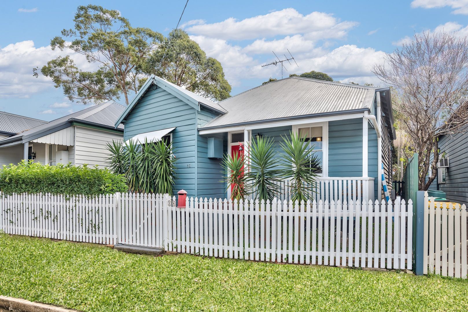 16 George Street, Tighes Hill NSW 2297