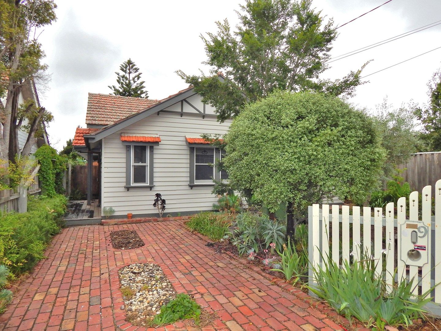 4 bedrooms House in 9 Broughton Avenue RESERVOIR VIC, 3073