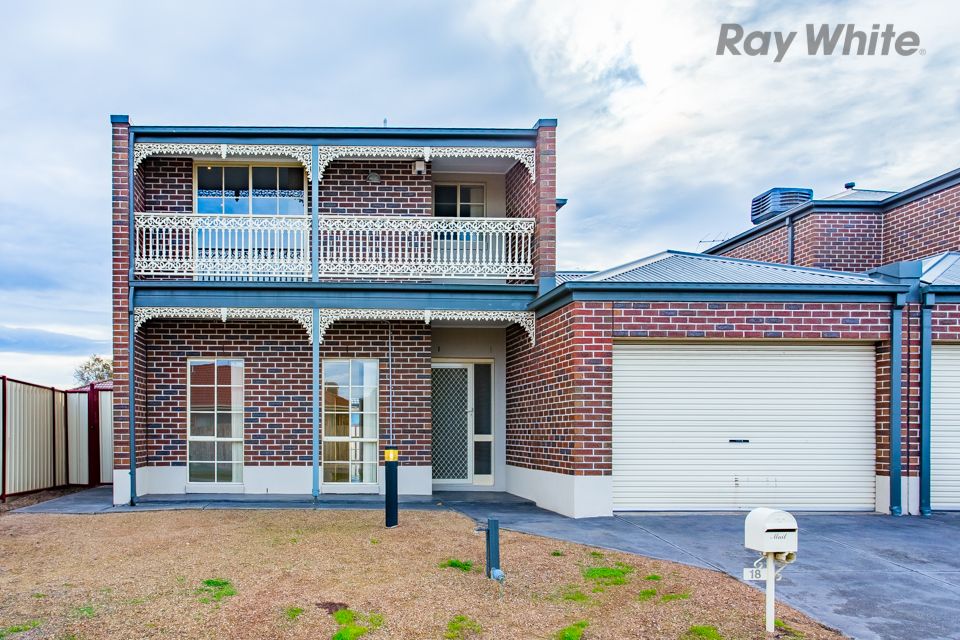 18 Lorraine Lee Way, Sydenham VIC 3037, Image 0