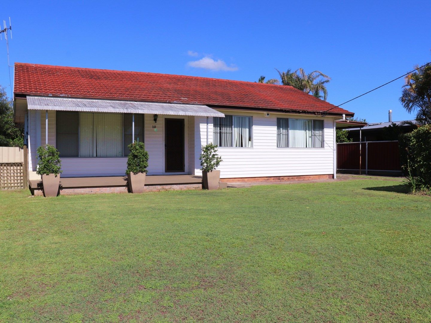 10 Arthur Avenue, Taree NSW 2430, Image 1