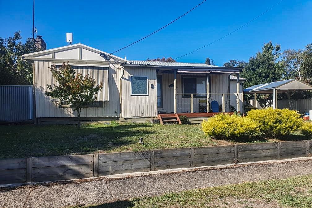 6 Eighth Street, Eildon VIC 3713, Image 0