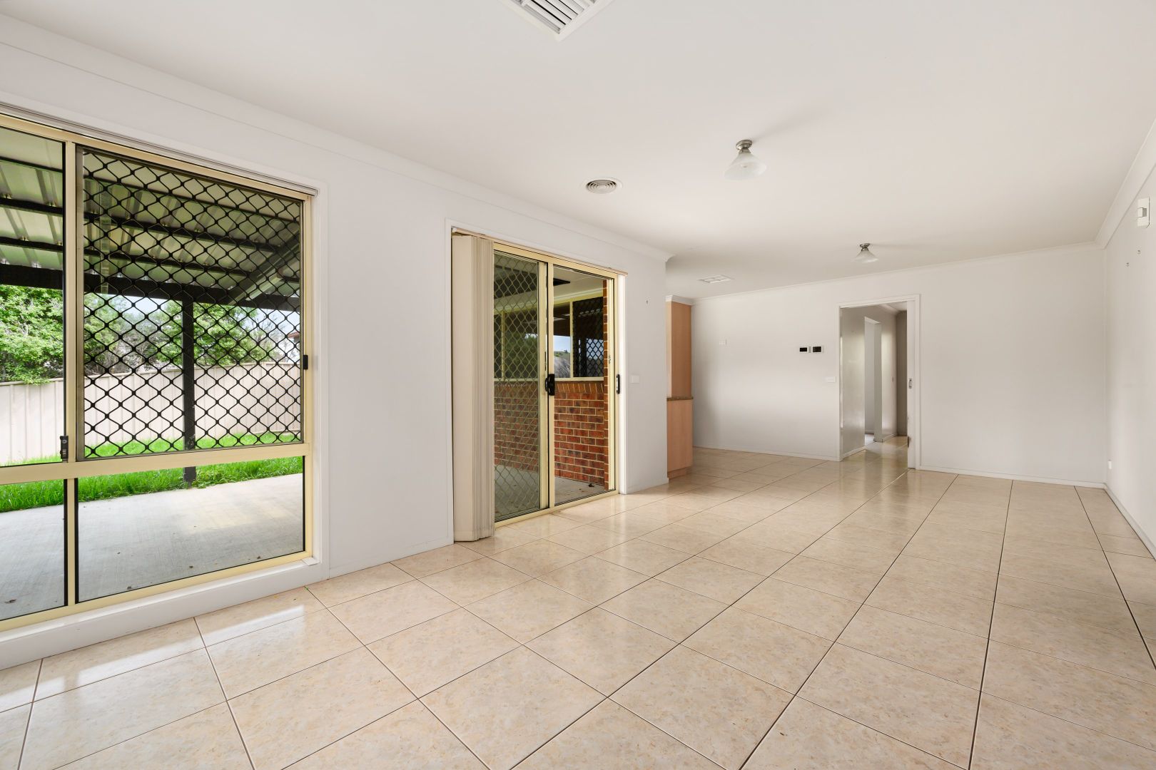 44 Streets Road, Leneva VIC 3691, Image 2