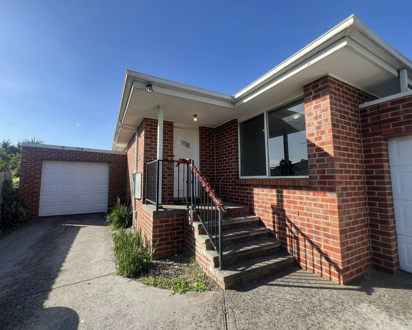Primary image of 2/11 Grandview Avenue, Mulgrave VIC 3170