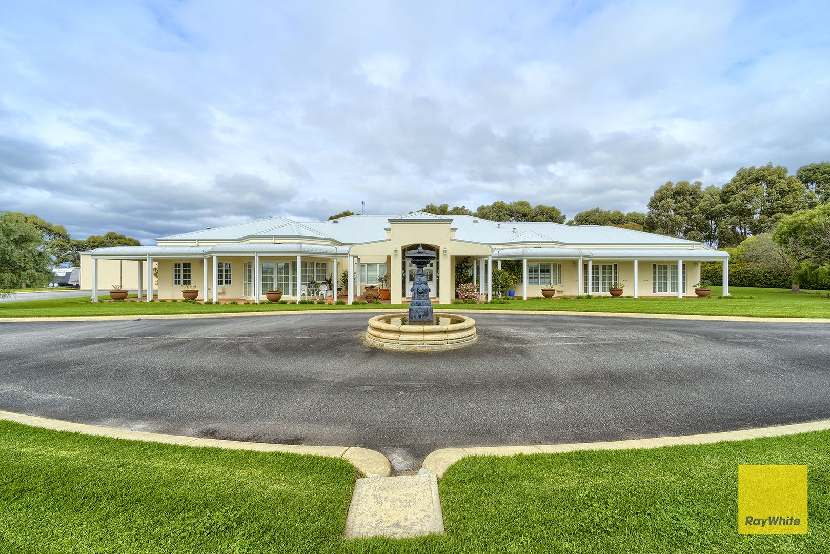 40 Deloraine Drive, Warrenup WA 6330 Domain