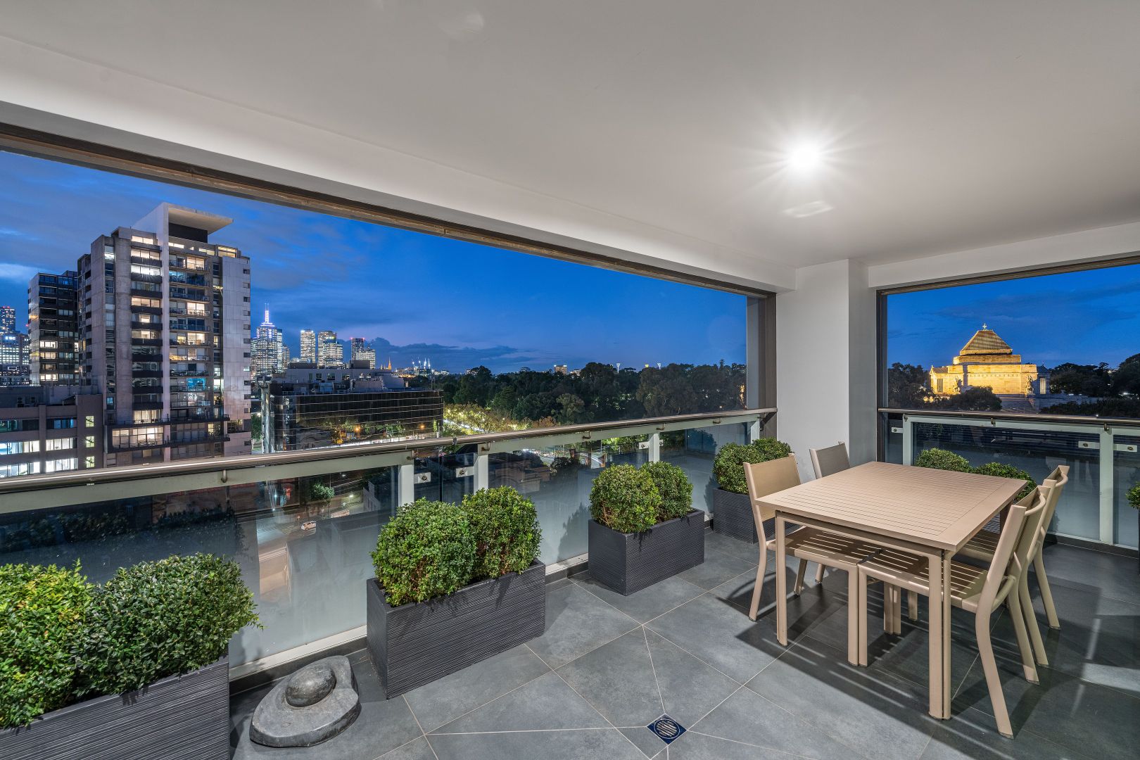 81/350 St Kilda Road, Melbourne VIC 3004, Image 1