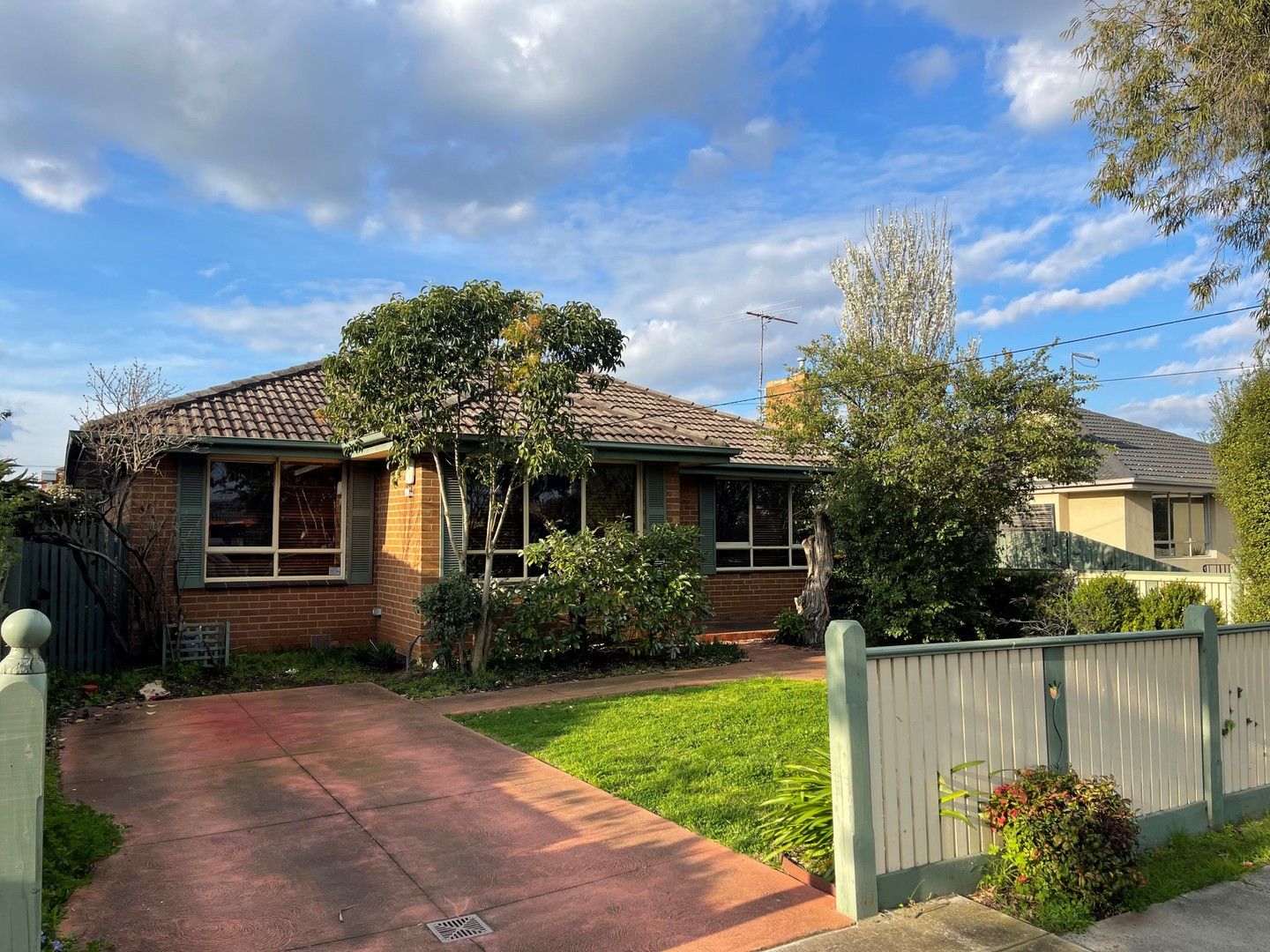 3 bedrooms Apartment / Unit / Flat in 34 Dinah Parade KEILOR EAST VIC, 3033