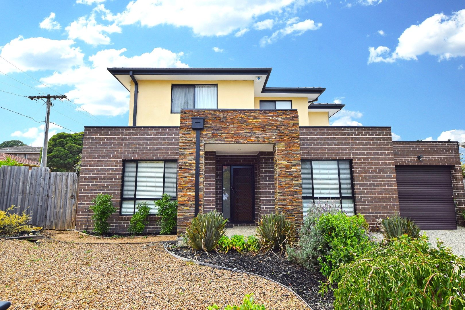 3 bedrooms House in 1/18 Hunter Street GLEN WAVERLEY VIC, 3150
