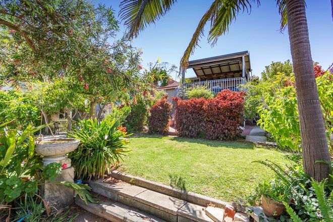 Picture of 37 Oxcliffe Road, DOUBLEVIEW WA 6018
