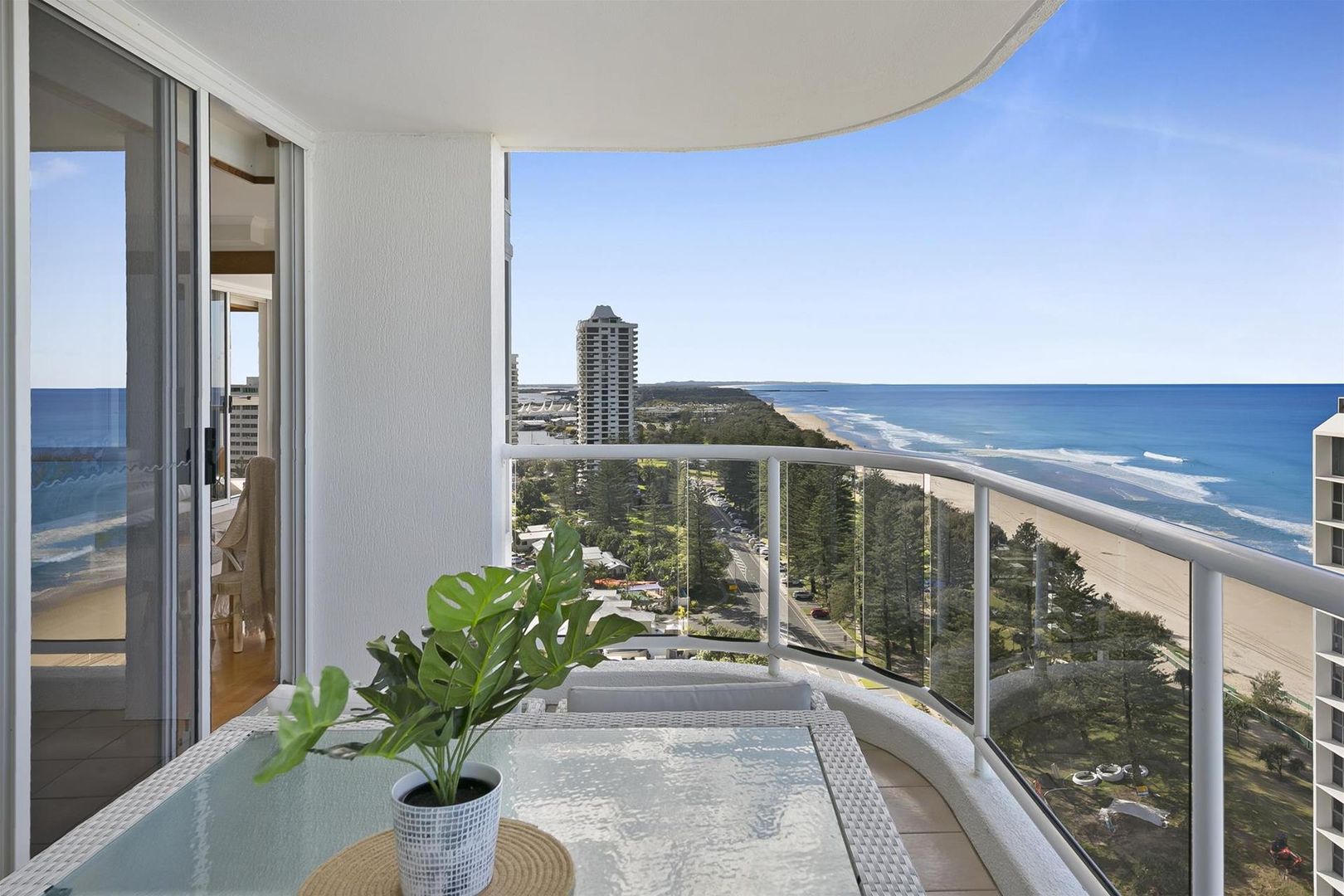 57/59 Pacific Street, Main Beach QLD 4217, Image 2